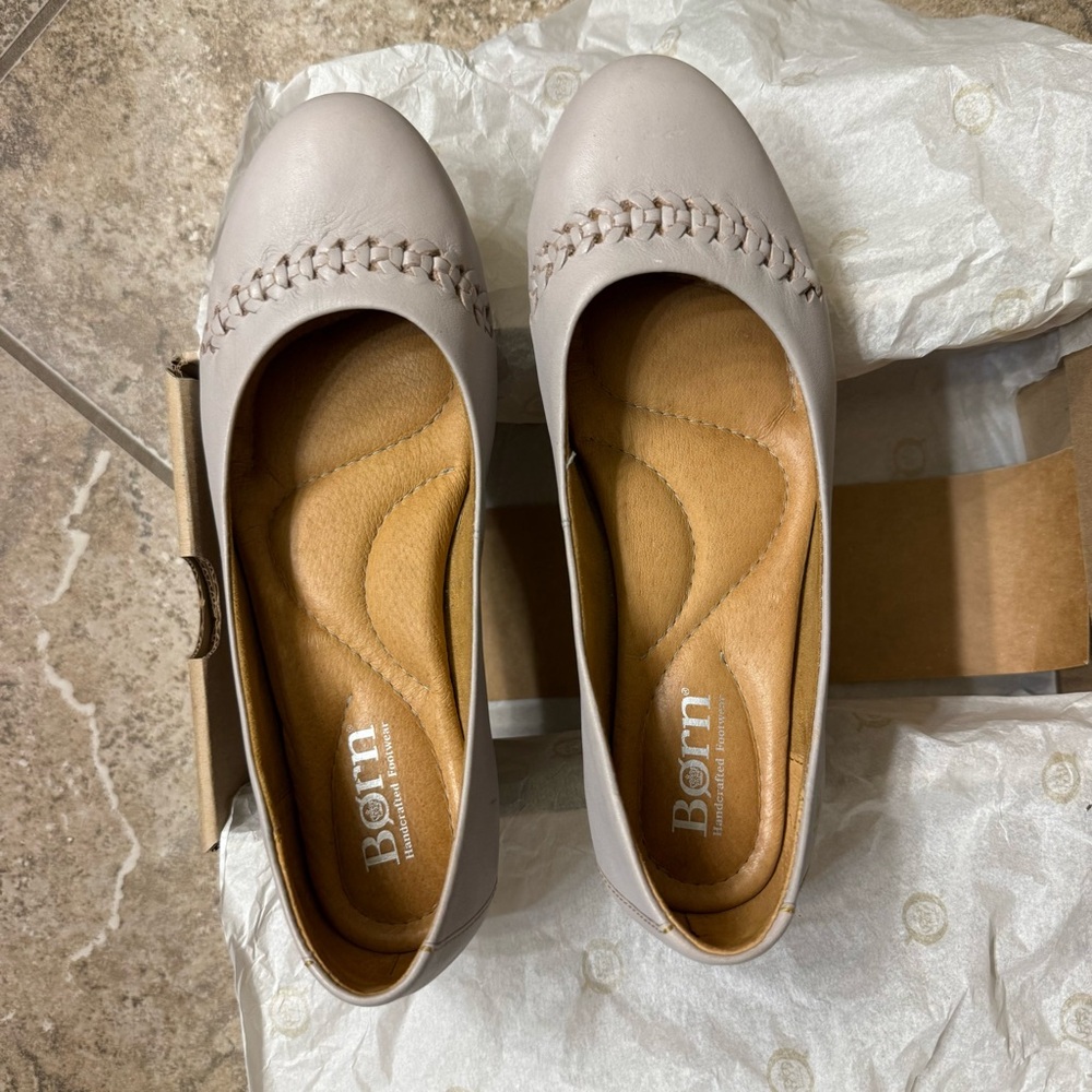 🩶VGUC Born Madeline Ballet Flat Light Grey (Rabbit) - Size 7.5